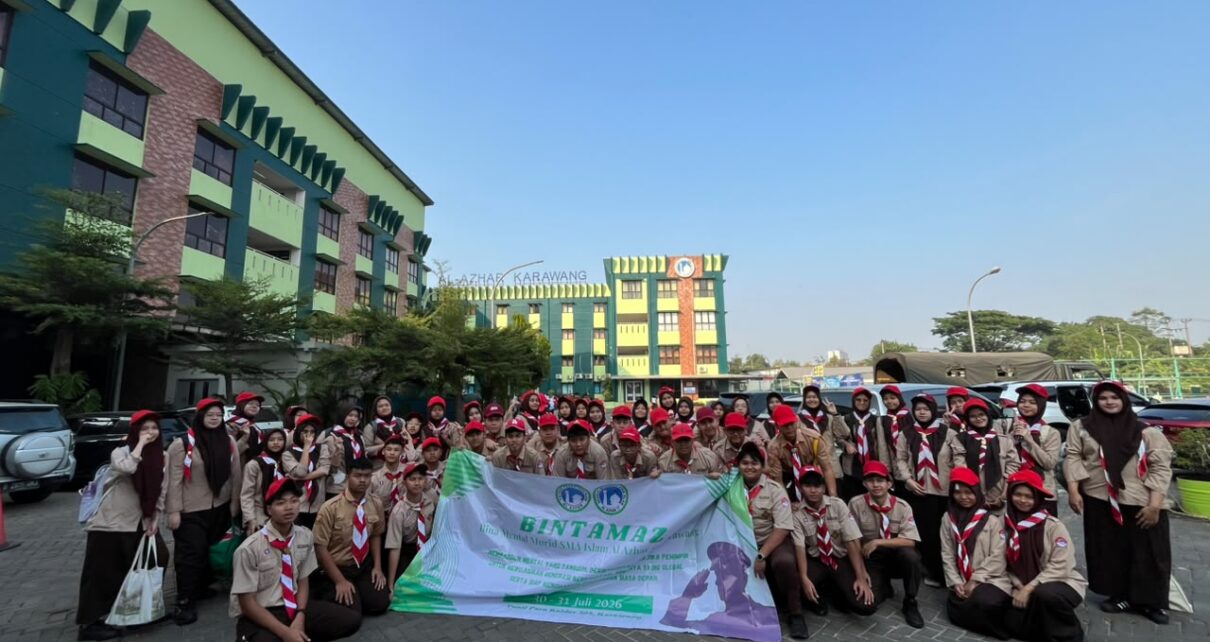 Foto Bersama Murid Kelas X SMAIA17 Sebelum Keberangkatan